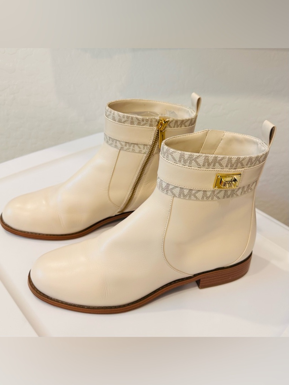 Michael Kors Padma Ankle Booties 9.5M Beige Logo-Trim Strap Women Leather Shoes - Picture 1 of 15